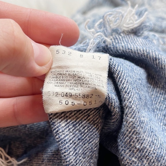Levi’s Jean Shorts Vintage Distressed - Picture 6 of 6